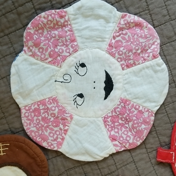 Vintage handmade hot pad/trivets/teapot warmer - Picture 3 of 8